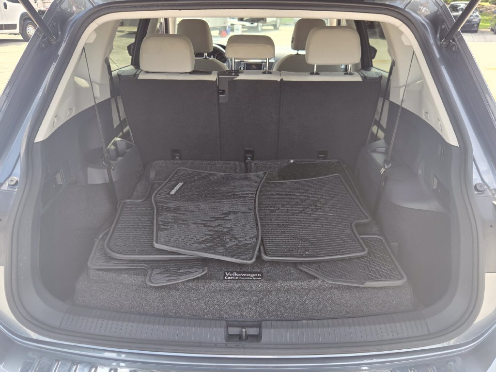Used 2019 Volkswagen Tiguan S w/ Driver Assistance Package FWD image 16