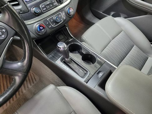 Used 2018 Chevrolet Impala LT image 26