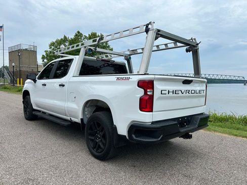 Used 2022 Chevrolet Silverado 1500 Custom Trail Boss w/ Safety Confidence Package AWD/4WD image 3