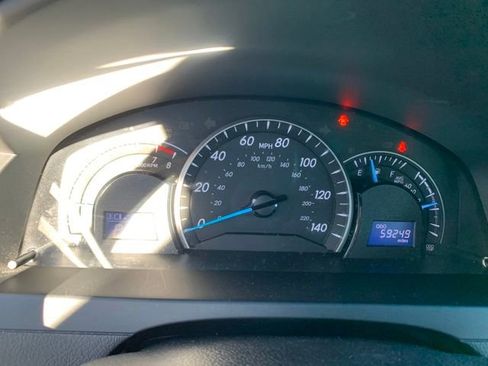 Used 2014 Toyota Camry LE image 15