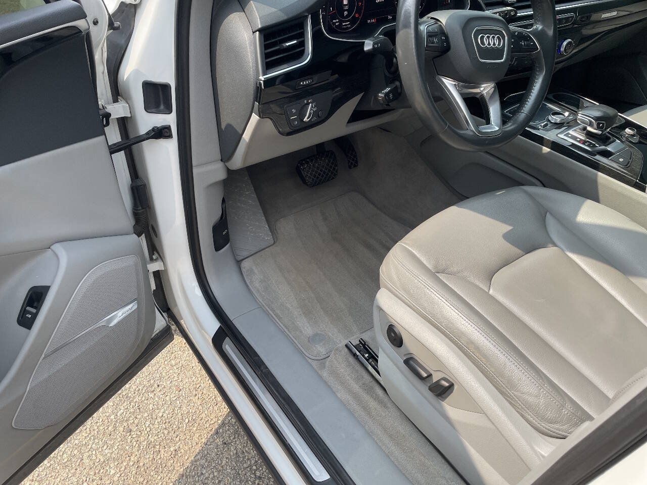 Used 2019 Audi Q7 3.0T Premium Plus AWD/4WD image 17