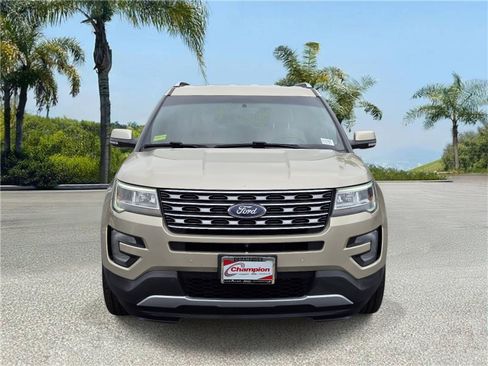 Used 2017 Ford Explorer Limited FWD image 3