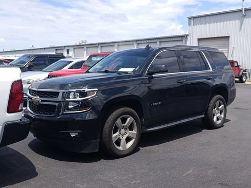 Used 2020 Chevrolet Tahoe LT w/ Luxury Package RWD image 1