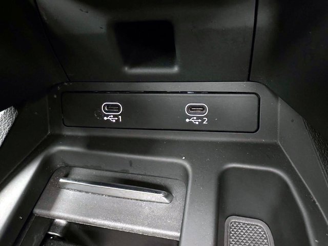 Used 2021 Audi e-tron Premium AWD/4WD image 29