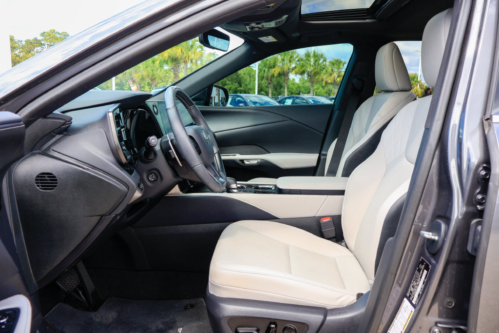 Used 2024 Lexus RX 350 Premium w/ Accessory Package (Z1) FWD image 9