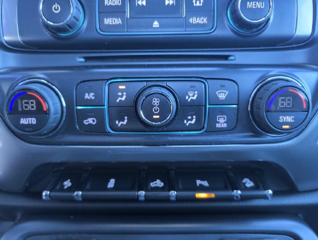 Used 2018 Chevrolet Silverado 1500 LT w/ All Star Edition AWD/4WD image 19