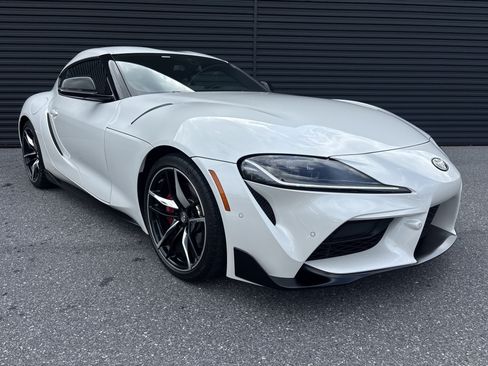 Used 2021 Toyota Supra Premium w/ Driver Assist Package RWD image 7