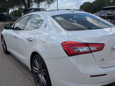 Used 2018 Maserati Ghibli S image 4