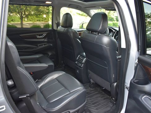 Used 2023 Subaru Ascent Touring AWD/4WD image 18
