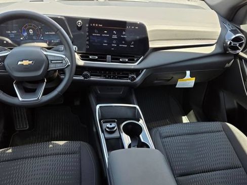 New 2026 Chevrolet Equinox LT w/ Safety and Technology Package FWD image 10