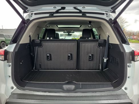 New 2026 Nissan Pathfinder Platinum image 8