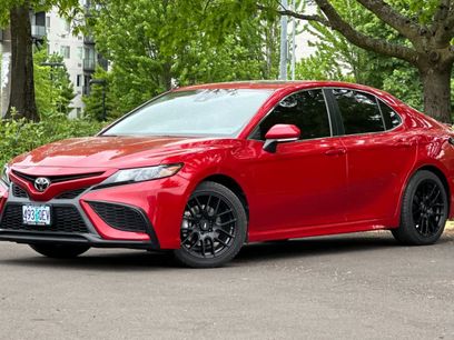 Used 2022 Toyota Camry SE w/ Convenience Package