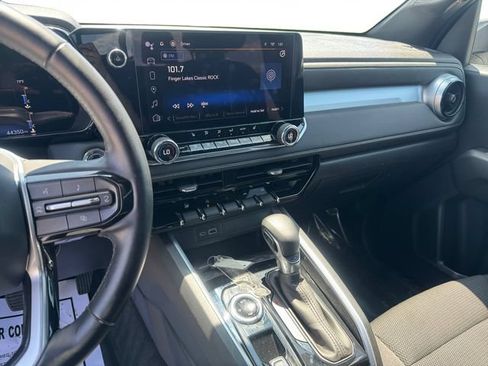 Used 2023 Chevrolet Colorado LT w/ LT Convenience Package II AWD/4WD image 15