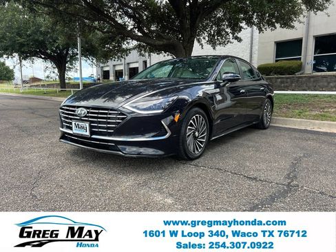 Used 2023 Hyundai Sonata Limited FWD image 3