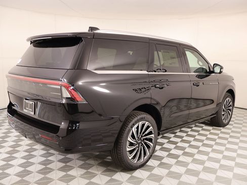 New 2026 Lincoln Navigator Black Label AWD/4WD image 21