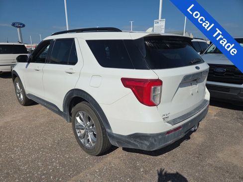 Used 2023 Ford Explorer XLT w/ Equipment Group 202A AWD/4WD image 3