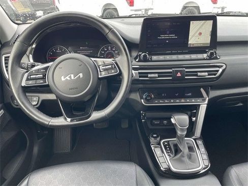 Used 2023 Kia Seltos SX image 4