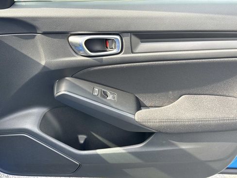 Used 2023 Honda Civic Sport image 18