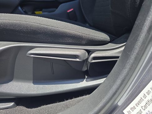 Used 2023 Honda HR-V LX image 16