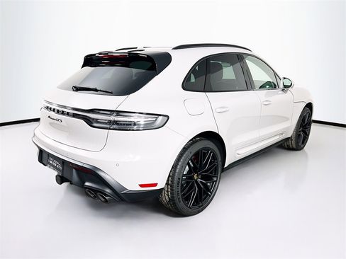 New 2026 Porsche Macan GTS image 9