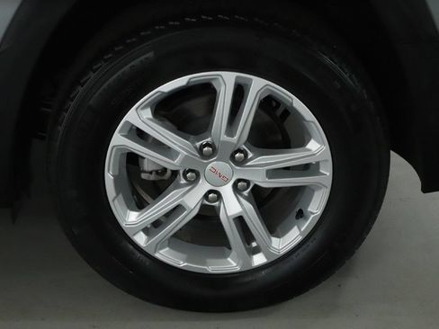Used 2023 GMC Terrain SLE w/ Driver Convenience Package FWD image 41
