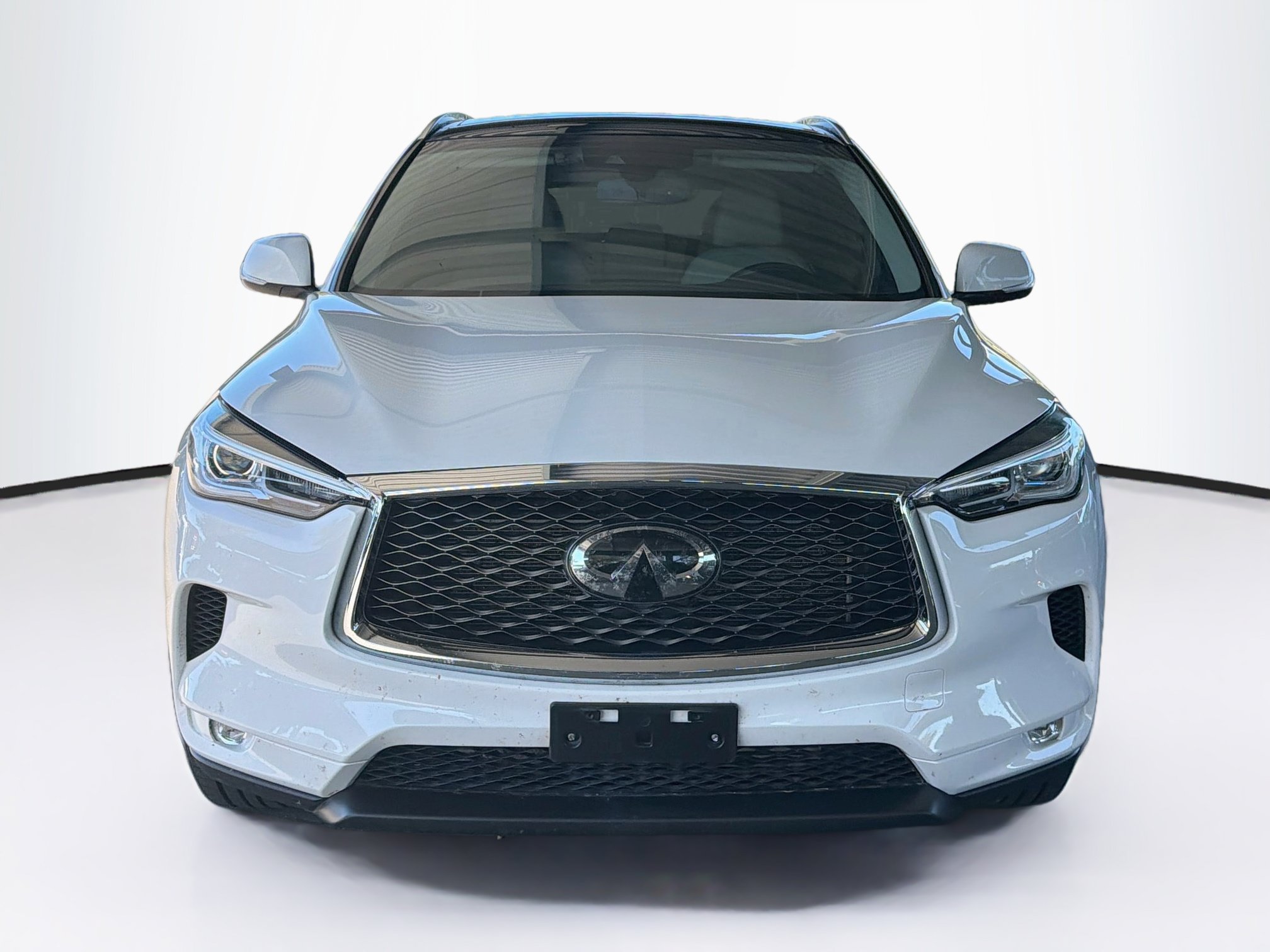 Used 2019 INFINITI QX50 Luxe w/ Navigation Package AWD/4WD image 2
