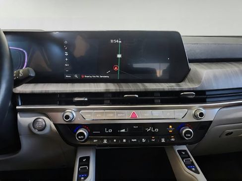 Certified 2024 Kia Telluride EX w/ EX Captain's Chair Package FWD image 18