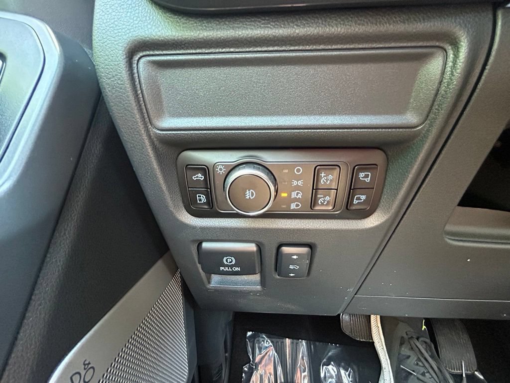 Used 2025 Ford F150 XLT w/ Equipment Group 303A High AWD/4WD image 20