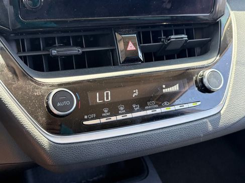 Used 2023 Toyota Corolla LE FWD image 9