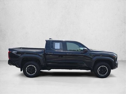 Certified 2024 Toyota Tacoma TRD Off-Road AWD/4WD image 4