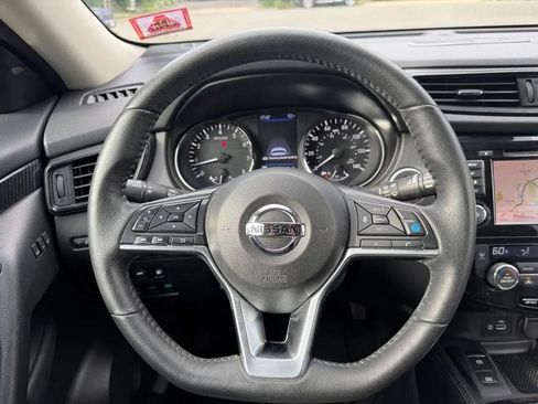 Used 2019 Nissan Rogue SL w/ Premium Package AWD/4WD image 18