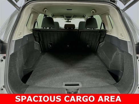 Used 2024 Nissan Rogue SV image 6