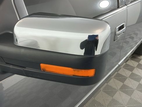 Used 2013 Ford F150 Platinum image 9