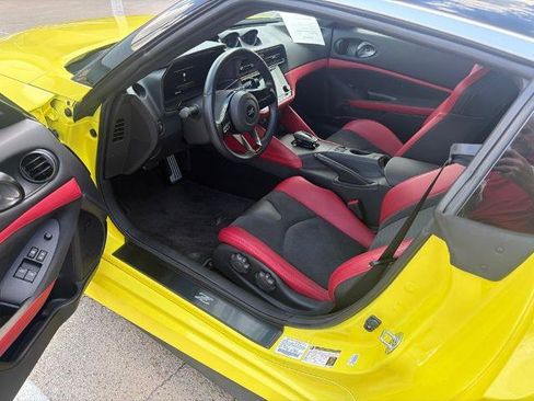 Certified 2024 Nissan Z Performance w/ Floor Mat Package RWD image 14