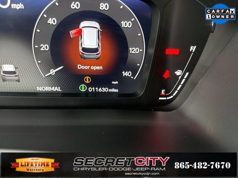 Used 2025 Honda Pilot Black Edition image 45