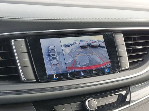 Used 2024 Buick Enclave Premium image 14