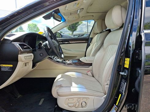 Used 2019 Genesis G90 5.0 Ultimate image 11