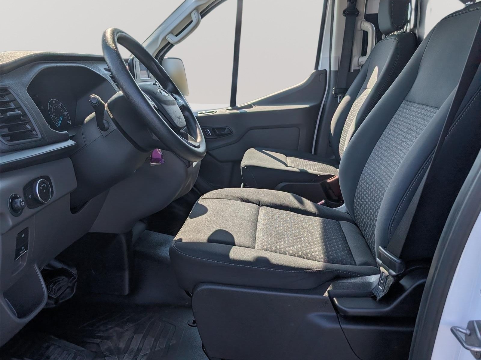 Used 2025 Ford Transit 250 Low Roof w/ Exterior Upgrade Package RWD image 15