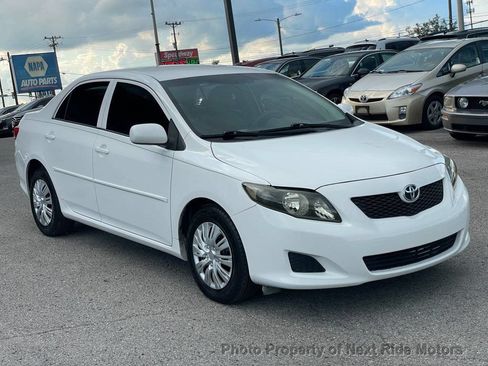 Used 2010 Toyota Corolla LE FWD image 4