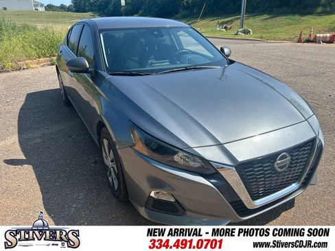 Used 2022 Nissan Altima 2.5 S FWD image 1
