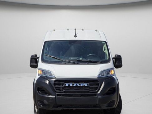 Used 2025 RAM ProMaster 2500 FWD image 3