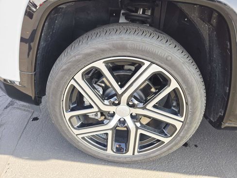 Used 2024 Jeep Compass Limited w/ Elite Group image 18