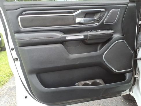 Used 2021 RAM 1500 Laramie AWD/4WD image 10