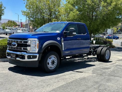 New 2026 Ford F550 4x4 Supercab Super Duty w/ XLT Value Package image 2