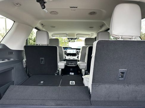 New 2026 Ford Expedition Active image 53