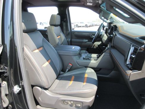 Certified 2025 GMC Sierra 2500 AT4 w/ AT4 Premium Plus Package AWD/4WD image 26
