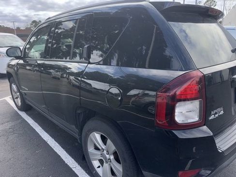 Used 2017 Jeep Compass Latitude image 6