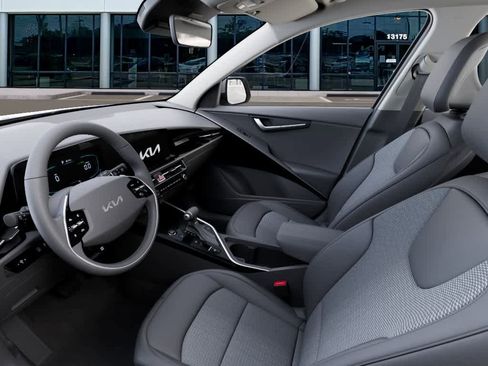 New 2026 Kia Niro EX FWD image 17
