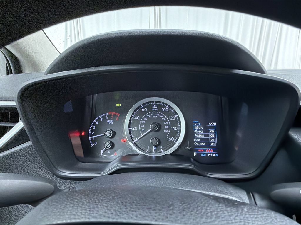 Used 2022 Toyota Corolla LE w/ LE Convenience Package FWD image 19