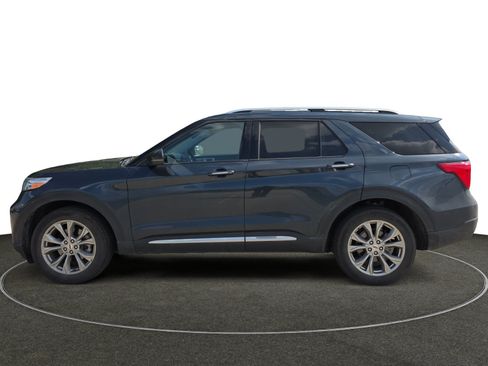 Used 2022 Ford Explorer Limited w/ Equipment Group 301A AWD/4WD image 2
